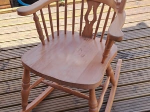 Rocking chair (no reasonable offer refused) in Freshwater