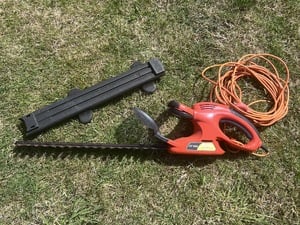 Hedge Trimmer in Bembridge