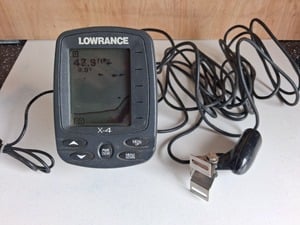 Lowrance X-4   Fish-Finding Sonar. in Newport