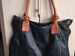 Italian Black Soft Leather bag in Ryde
