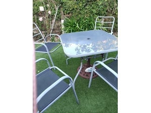 Strong Metal Garden Table & 4 Chairs in Newport