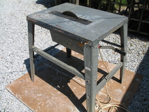 saw bench Saws