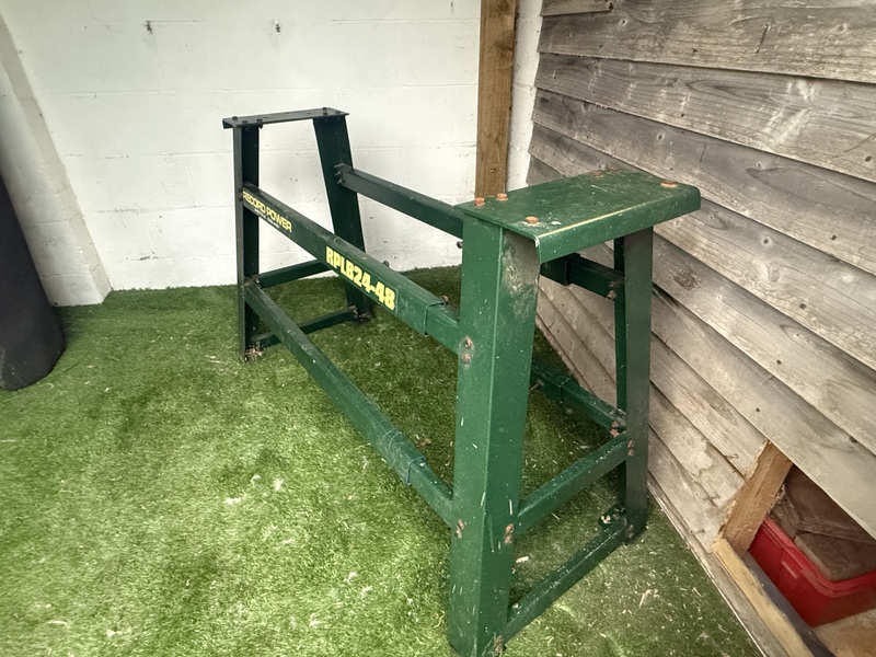 Lathe bench Crafts in Ryde