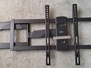 VonHaus wall mount TV Bracket in Freshwater