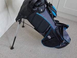 US Kids Golf Set 48 u (Left-Handed 5 Clubs & Stand Bag) in Bembridge