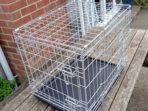 Dog crate in East Cowes For Sale