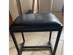 Vanity stool in Sandown