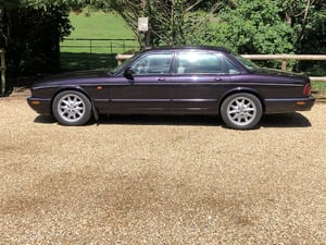JAGUAR XJ8 4L V8 AUTO 1998