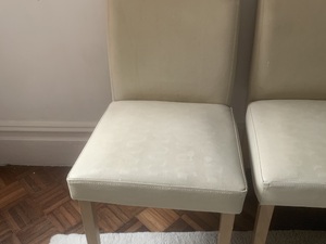 4 dining room chairs  in Cowes