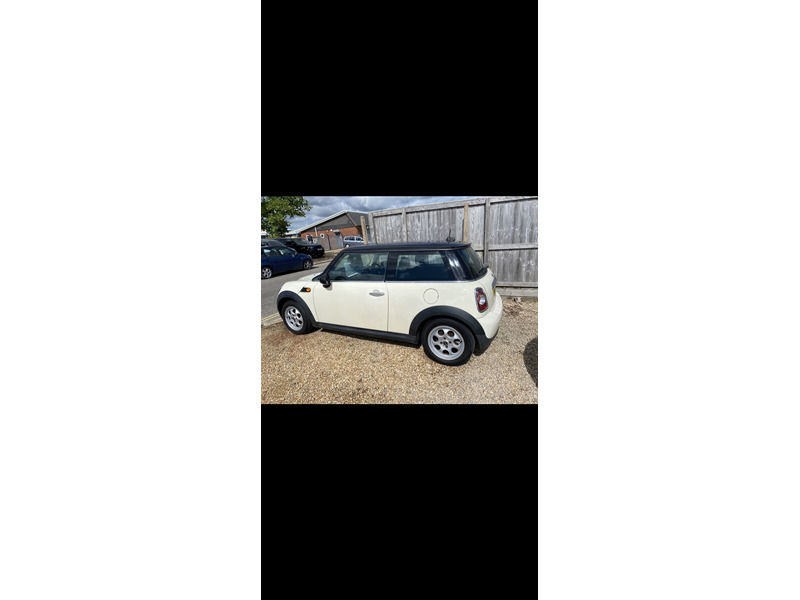 Mini Hatch Newport