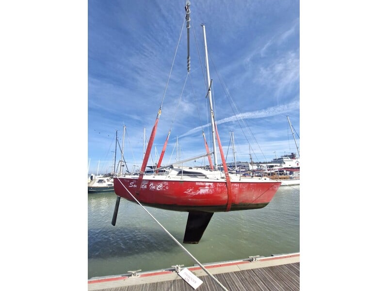 Sonata and Road Trailer in Cowes