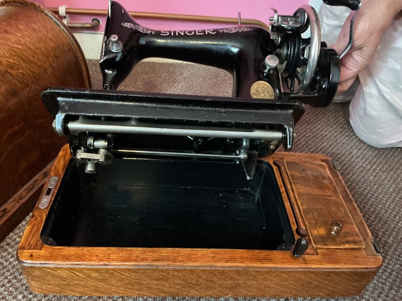 1922 Singer Sewing Machine Sewing and Knitting in East Cowes