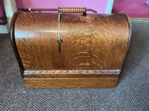 1922 Singer Sewing Machine