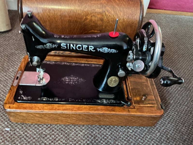 1922 Singer Sewing Machine in East Cowes