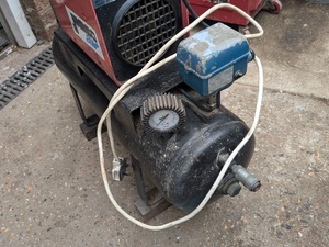 Air compressor