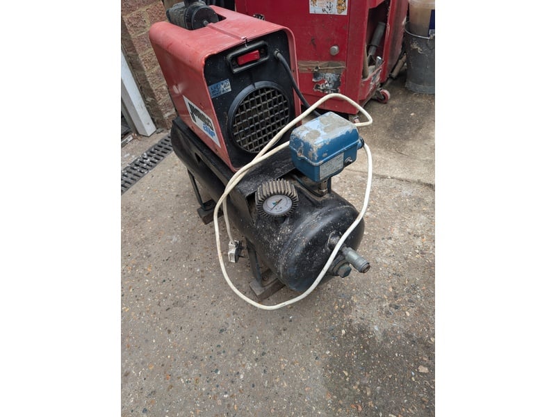 Air compressor