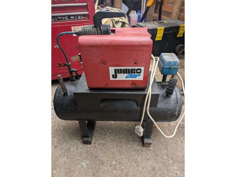 Air compressor  Other Electronics in Ryde