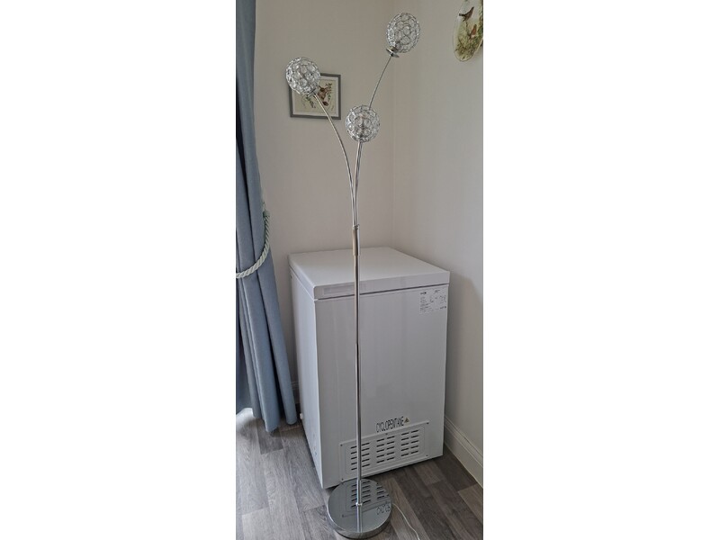 Beaded globe floor lamp