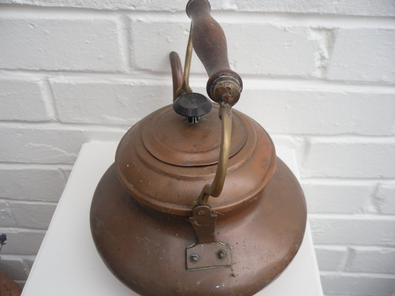 VINTAGE  COPPER / BRASS  KETTLE Other Antiques