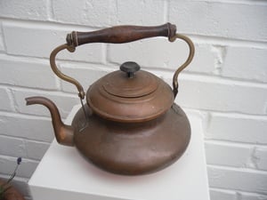VINTAGE  COPPER / BRASS  KETTLE in Newport