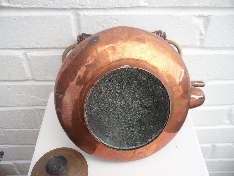 VINTAGE  COPPER / BRASS  KETTLE in Newport