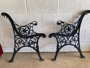 Cast iron end frames - garden bench in Ryde