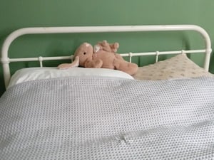 Double bed in Newport