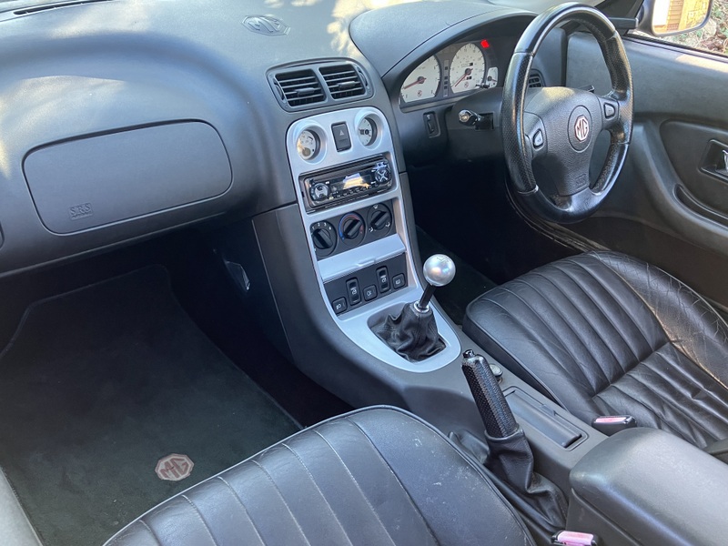 MGF VVC - Hardtop - MEGA LOW MILEAGE!!!! June 2027 MOT - Ready to go.