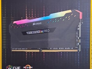 Corsair VENGEANCE RGB PRO DDR4 RAM 32GB (2x16GB) in Freshwater