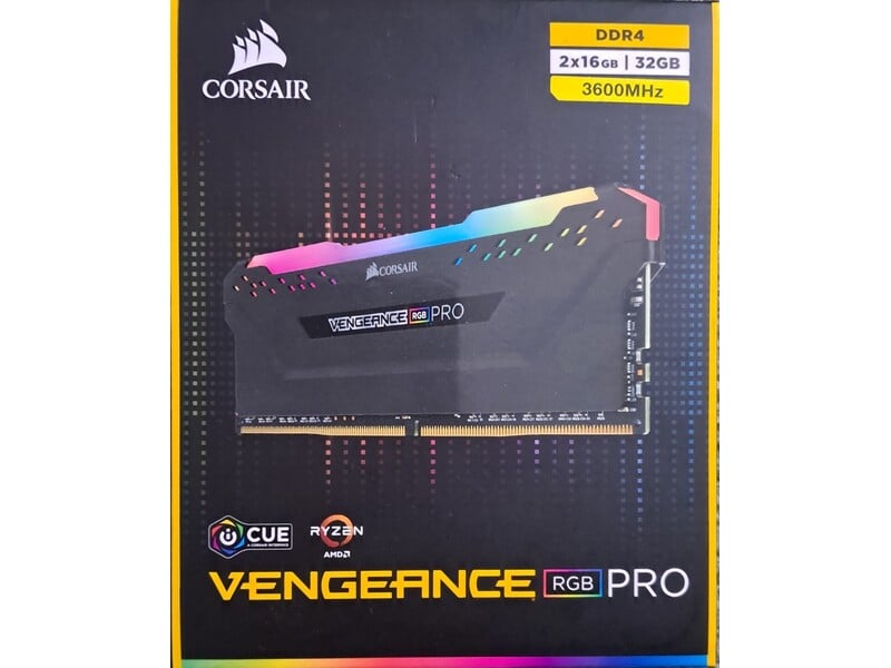 Corsair VENGEANCE RGB PRO DDR4 RAM 32GB (2x16GB) in Freshwater
