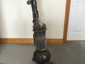 DYSON CINETIC BIG BALL VACUUM CLEANER for SPARES or REPAIR only in Sandown