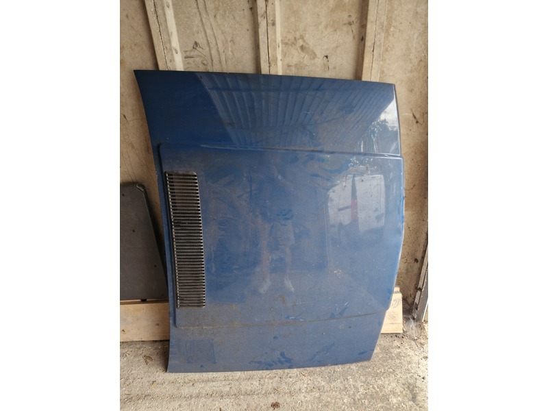 1983 volvo 340 bonnet and rear hatch in Newport