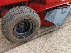 Ride on mower  in Ryde