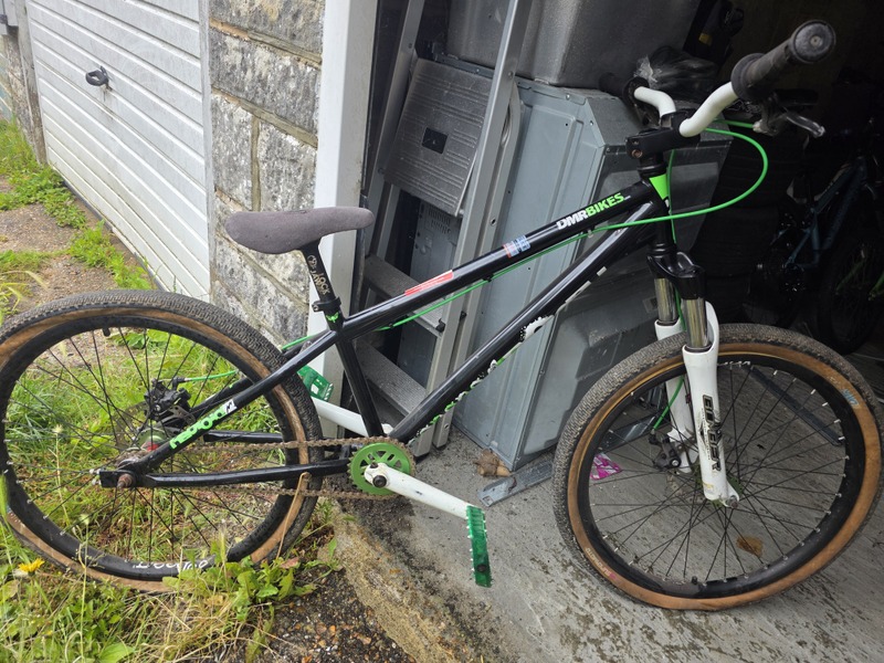 DMR jump bike in Newport