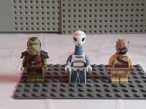 Star wars lego figures and vehicles in Ryde