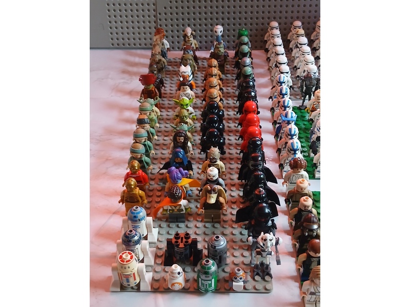Star wars lego figures and vehicles in Ryde