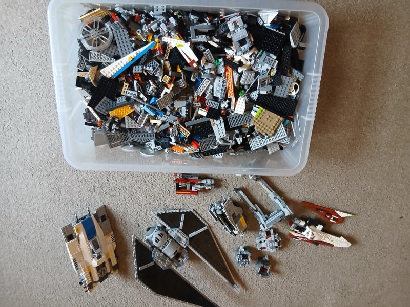Star wars lego figures and vehicles in Ryde