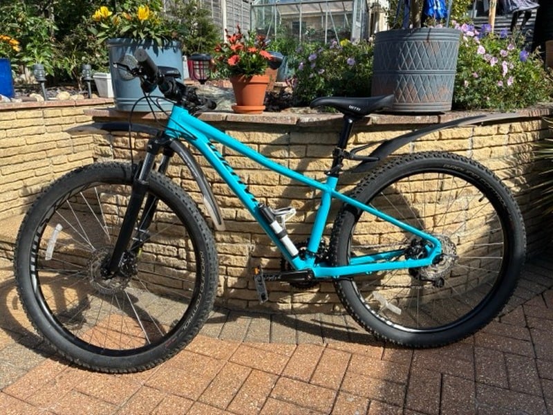 Specialized Pitch MTB in Freshwater