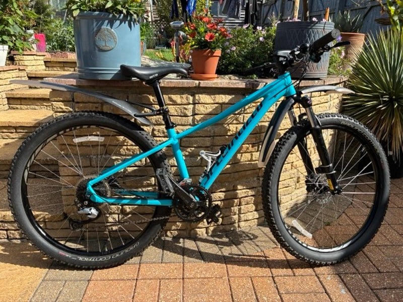 Specialized Pitch MTB in Freshwater