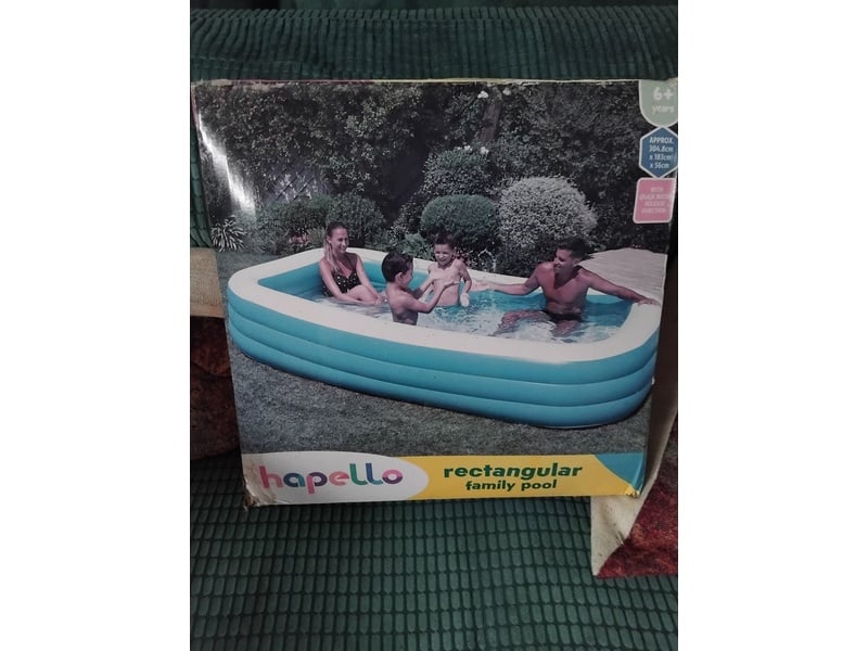 10ft by 6ft rectangular family pool - Brand New - £15 in Shanklin