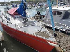 Cowes Sailing Boats and Yachts