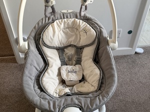 Joie Sansa 2 in 1 Swing and Rocker.  in Ryde