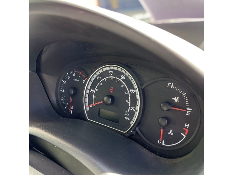 Automatic Suzuki Swift GLX 1.5L Petrol 5dr Hatchback Finished in Silver