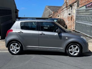 Automatic Suzuki Swift GLX 1.5L Petrol 5dr Hatchback Finished in Silver