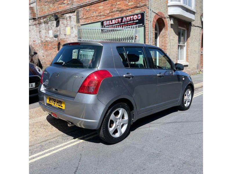 Automatic Suzuki Swift GLX 1.5L Petrol 5dr Hatchback Finished in Silver