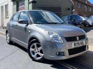 Automatic Suzuki Swift GLX 1.5L Petrol 5dr Hatchback Finished in Silver
