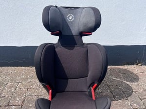 Maxi-Cosi High Back Booster Seat in Bembridge