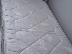 Single bed  in Bembridge