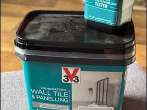 Tile paint in Freshwater