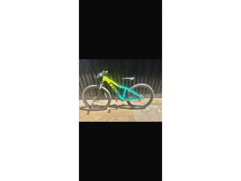 Trek Marlin 5 Bike in Cowes